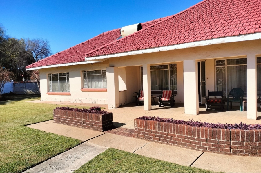 4 Bedroom Property for Sale in Dagbreek Ext 4 Free State